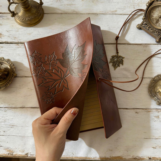 A5 | PU Leather | Vintage Maple Leaf Refillable Notebook